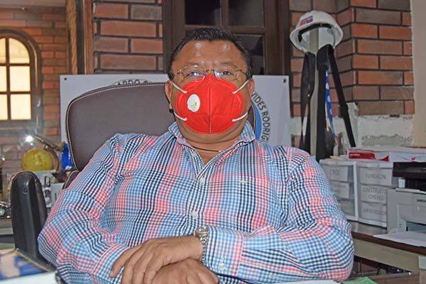 “Debe sacar AMLO manos de elección”