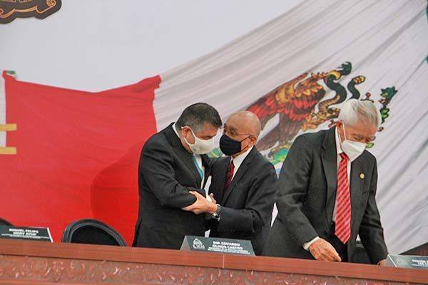 Ofrecen legisladores condolencia a chinos