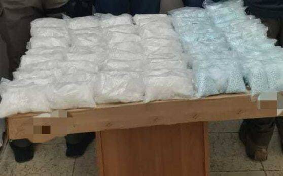 DEA advierte que cárteles mexicanos venden medicamento falso con metanfetamina