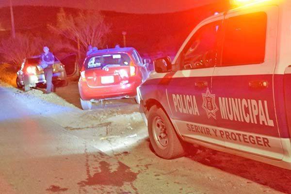 Arremanga carro en choque por alcance