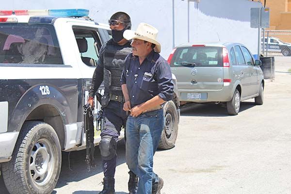 Intenta manosear a niño en Praderas
