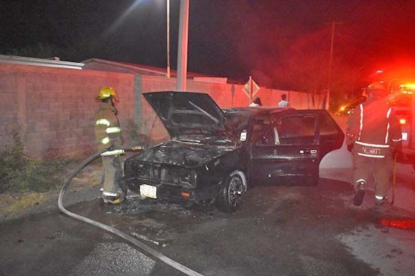 Corto quema carro