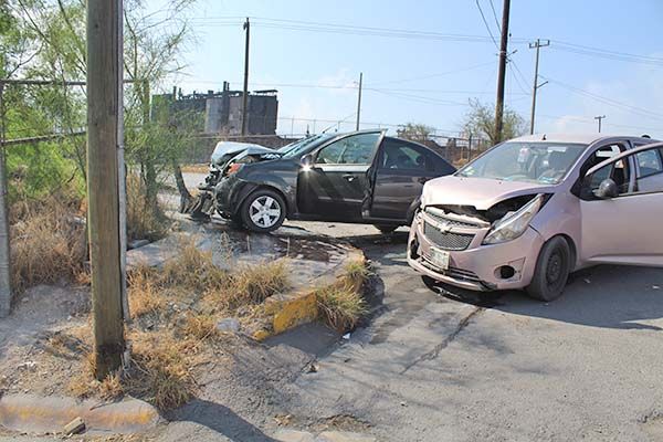 Provoca mujer potente colisión