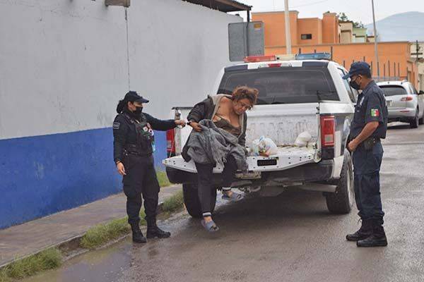 Encierran a mujer por faltas a la moral