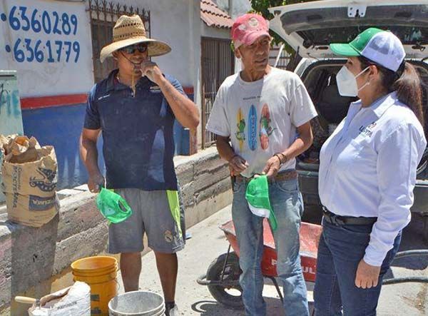 Felicita Lupita a los constructores