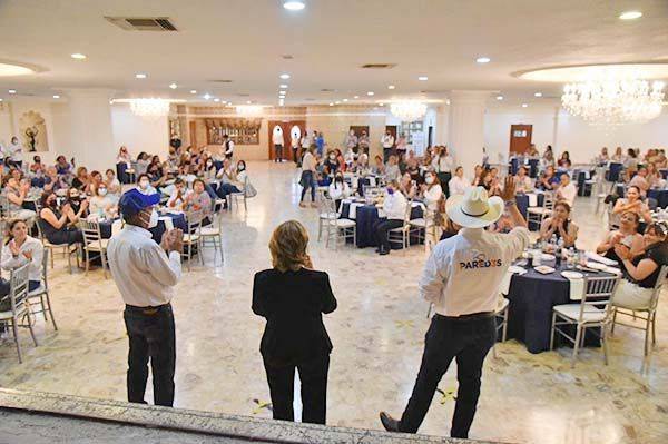 Apoyaremos a mujeres emprendedoras: Dávila