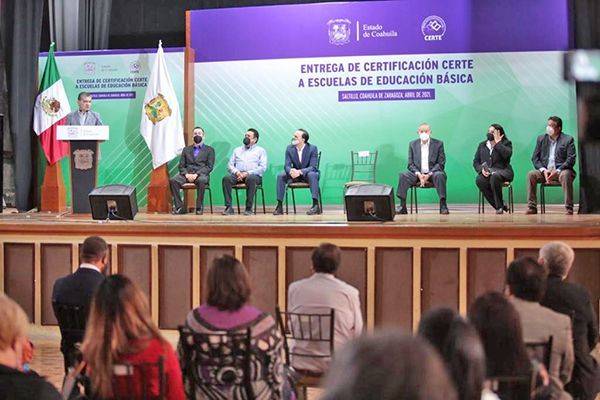 Avalan calidad educativa en escuelas de Coahuila