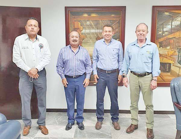 Saluda “El Canelo” de SB a directivos de AHMSA