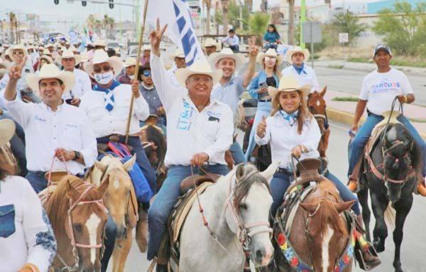 Éxito cabalgata de la victoria
