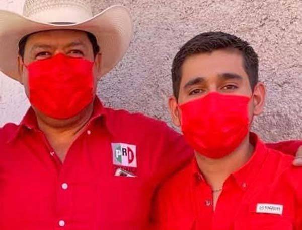 Estudiantes de CC con Beto Villarreal