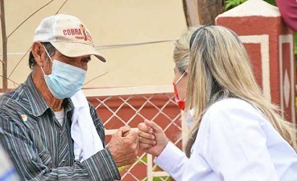 Gladys ganará con más propuestas y presencia