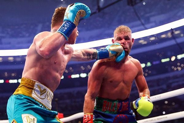 Peligra carrera de Saunders tras encarar al Canelo