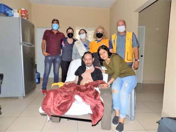 Apoyan en Sabinas a joven empresario