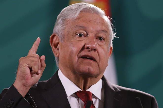 Detalla agenda: monopolio en CFE, otro INE y GN en Sedena