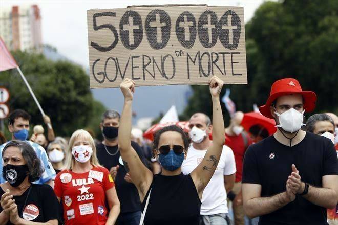 Protestan contra Bolsonaro por 500 mil muertes de Covid