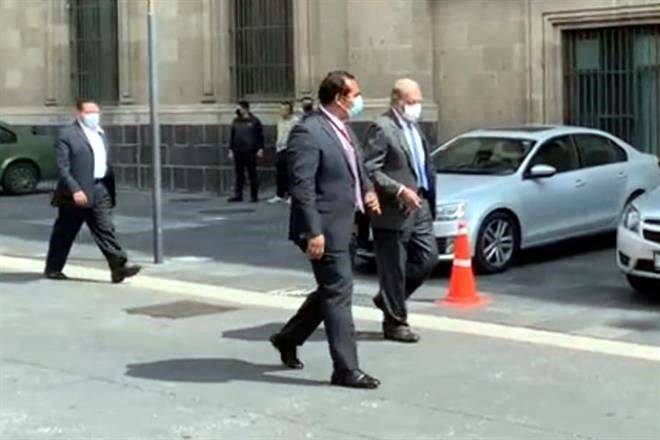 Recibe AMLO a Carlos Slim en Palacio