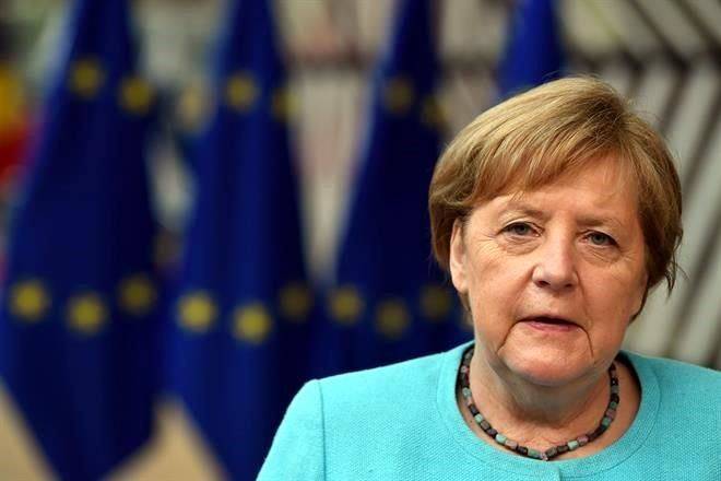 Variante Delta pone a Europa en cuerda floja.- Merkel