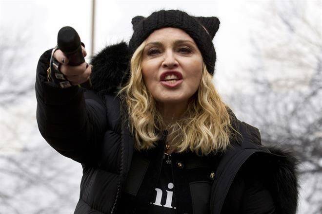 Madonna celebra el Día del Orgullo LGBT con show sorpresa