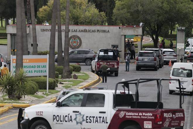 Toman policías UDLAP tras orden judicial