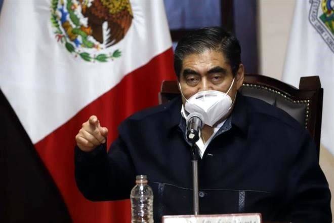 Vimos venir desabasto y adquirimos medicamentos.- Barbosa
