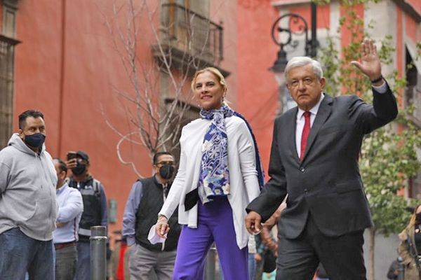 «¡Qué viva la democracia!»: AMLO