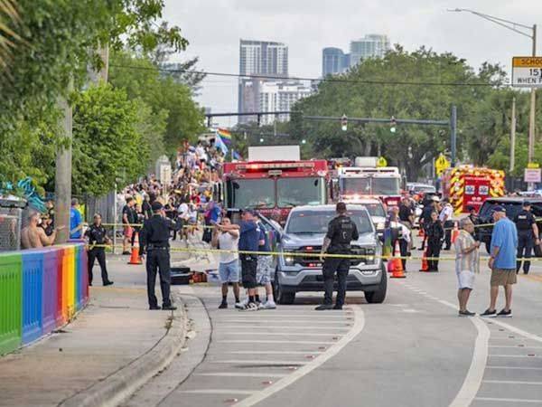 Atropello en desfile del orgullo gay deja un muerto en EU
