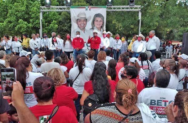 Solicita Beto voto masivo por el PRI