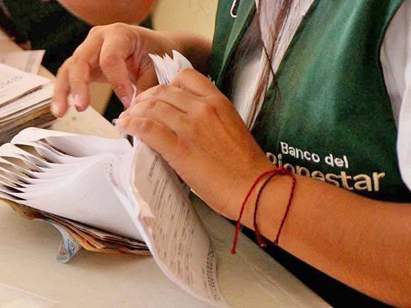 Banco de Bienestar permite acceso a servicios financieros a mexicanos en el extranjero