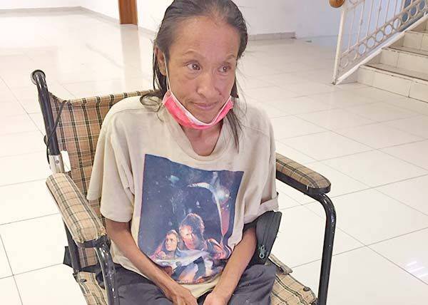 Pide auxilio para recuperar la vista