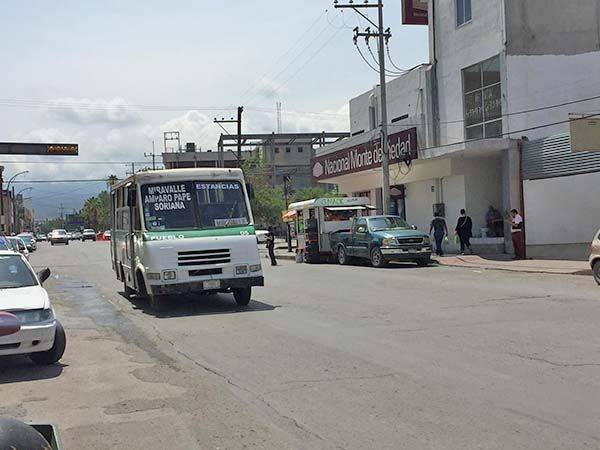 Amagan con bloquear la ruta de la Miravalle