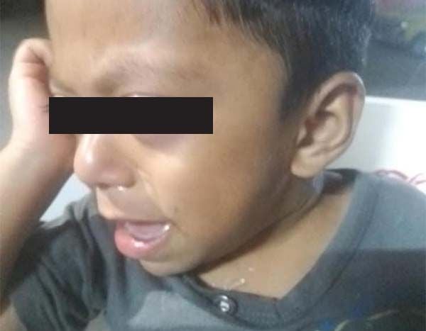 Asustado y llorando vagaba niño de 3 años