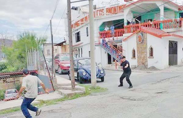 Piden deportar a EU a “gringo” conflictivo