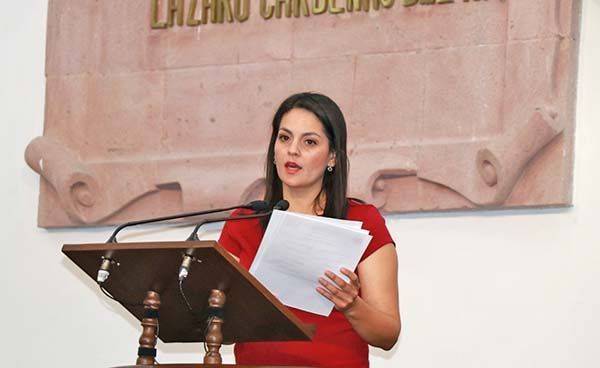 Pide Congreso ampliar licencias de paternidad