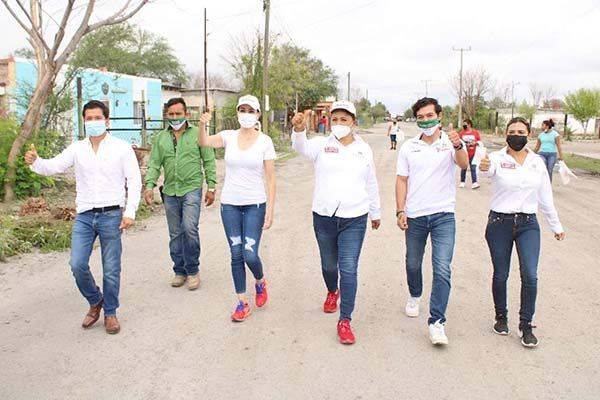 Comprometida Diana con Nuevo Barroterán
