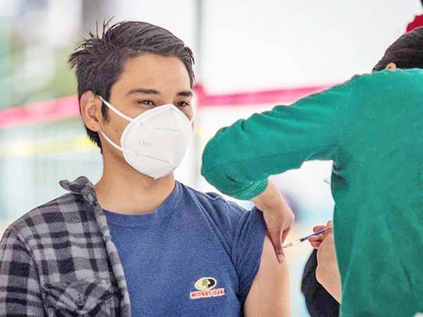 Destinarán 1.3 millones de vacunas a jóvenes de franja fronteriza