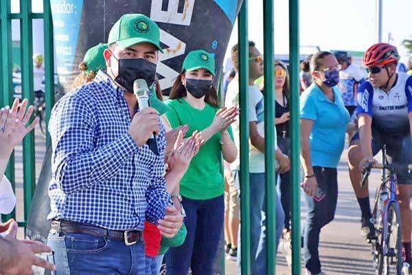 Da Julio Iván Long banderazo a carrera
