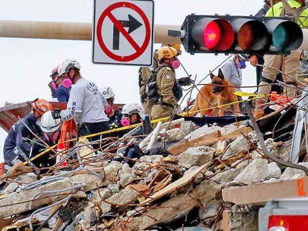 Van 12 muertos tras derrumbe del edificio en Florida