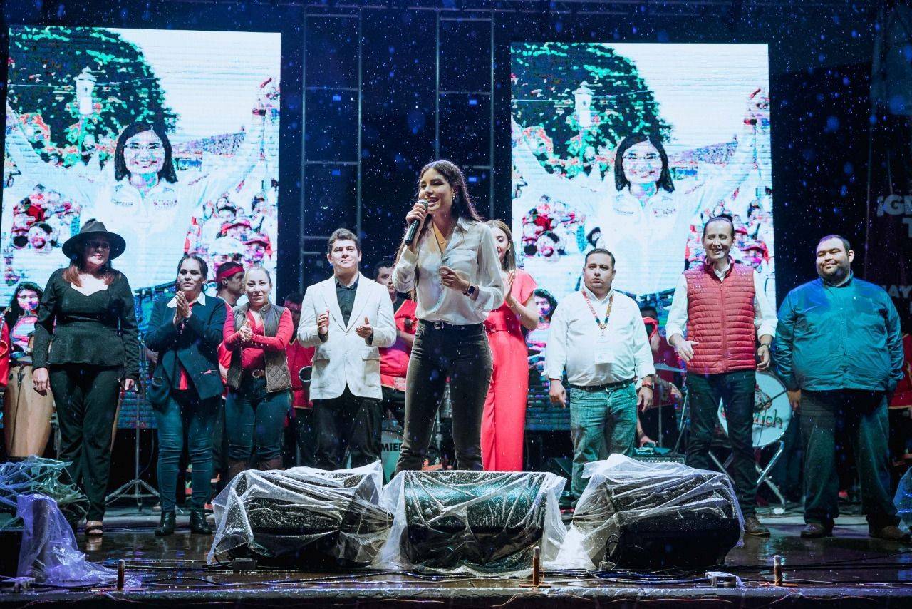 Agradece Geraldine Ponce a Tepic con concierto