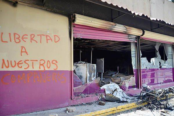 Queman instalaciones del INE en Chiapas