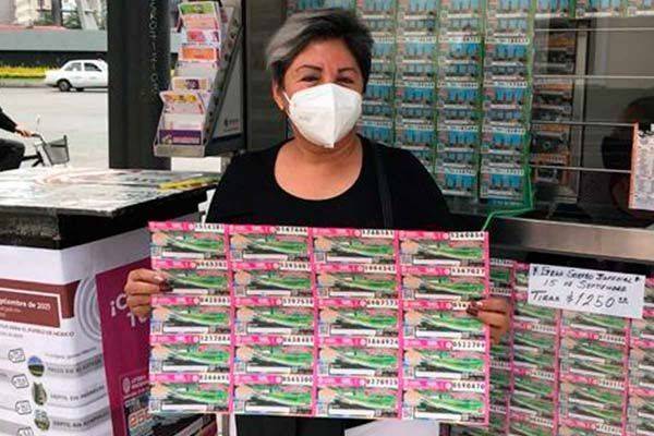 Inicia venta de cachitos del sorteo del 15 de septiembre