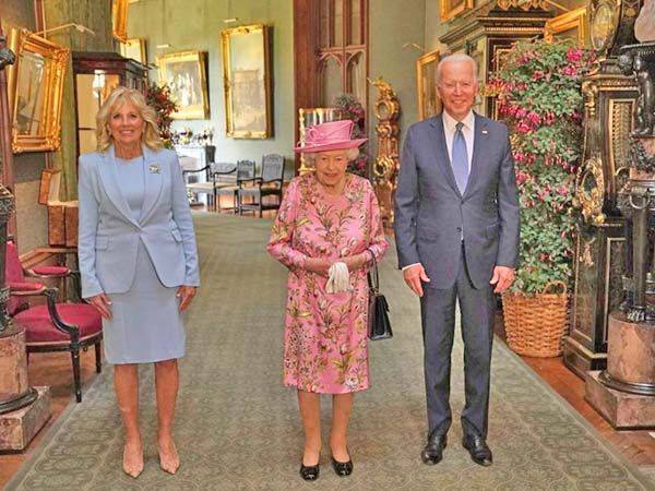 Isabel II recibe a Joe Biden en el Castillo de Windsor