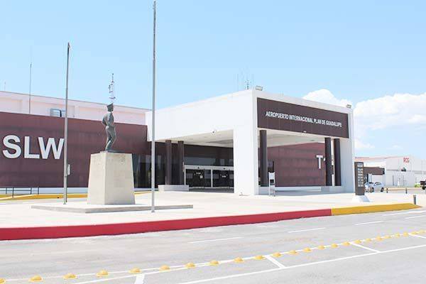 Despegan actividades en el aeropuerto de RA