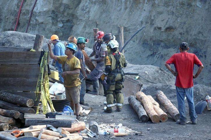CONTINUARÁN LOS TRABAJOS DE RESCATE HASTA ENCONTRAR A LOS 3 MINEROS ATRAPADOS EN MÚZQUIZ