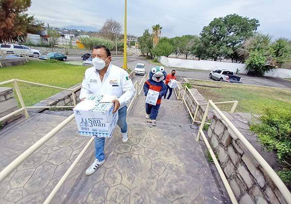 Comprometido Jerry con Asilo de Ancianos