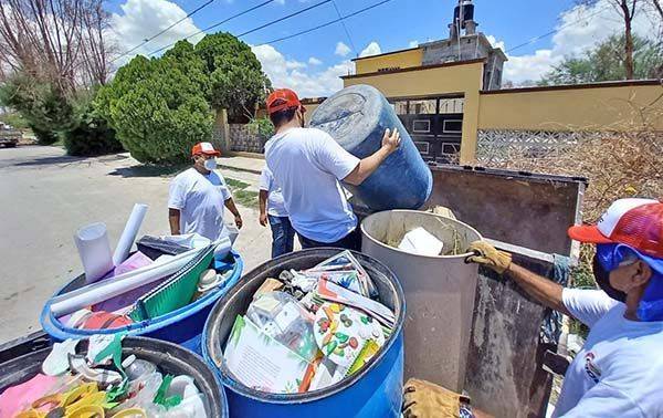 Limpia la CROC plantel educativo