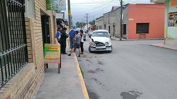 Choca y se lesiona adulto mayor en MM