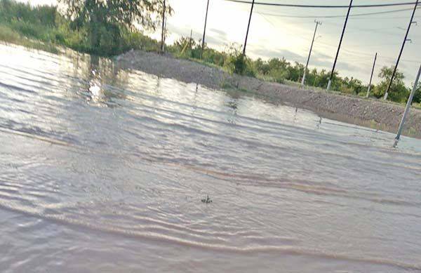 Daños menores dejan lluvias en Acuña y PN