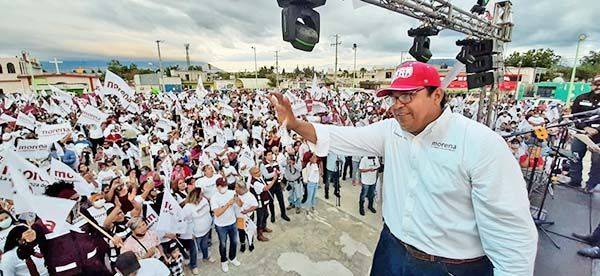 Tiene Piña gran cierre de campaña
