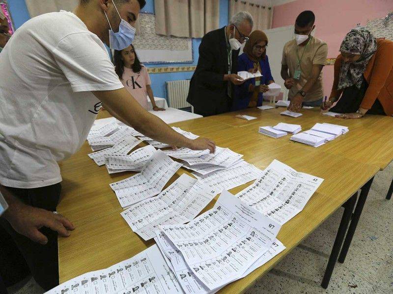 Partido islamista se proclama ganador de comicios en Argelia