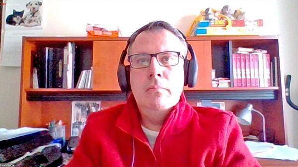 Será moderador en seminario académico